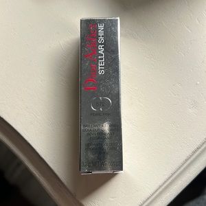 Dior Addict Stellar Shine in 572 Pearl pink